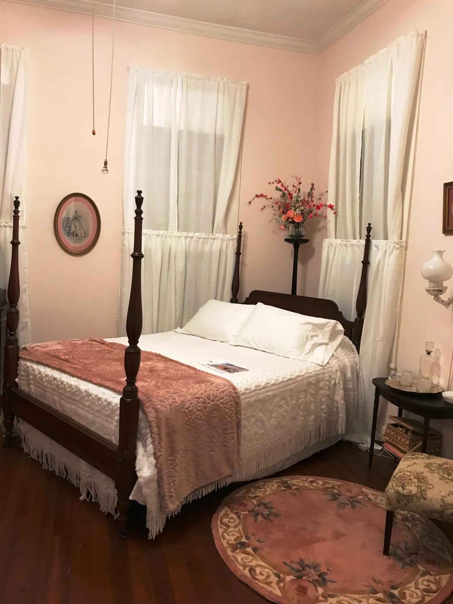 Riverboat Bed & Breakfast Natchez Exterior photo